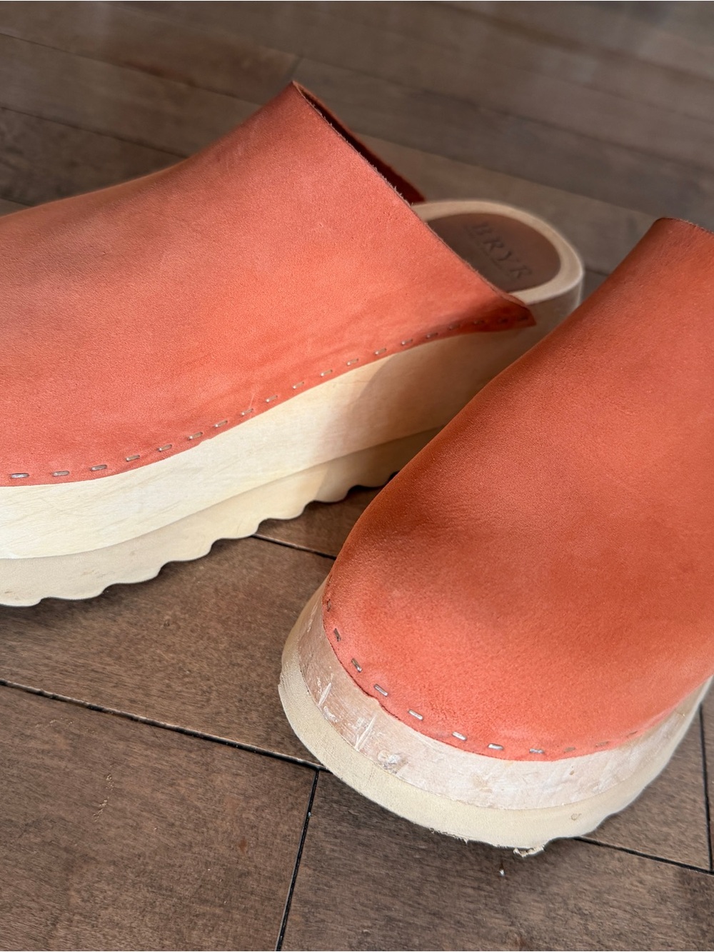 Bryr Suede Platform Clog in Paprika - Picture 2 of 4